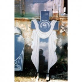 Гранитный крест