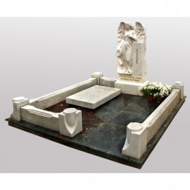 Мраморный памятник