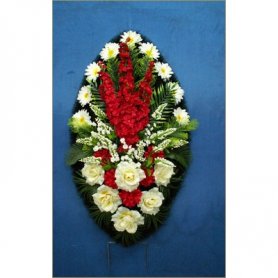 Венок с искусственными цветами №07