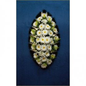 Венок с искусственными цветами №12